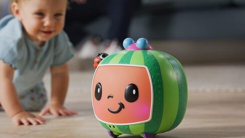 Cocomelon Chase - 3 Ways to Play: Chase, Hide ‘N Seek, Sit ‘N Play - Sensory Play Activities - Plays Clips of Songs, ‘Heads Shoulders Knees and Toes’ & ‘Animal Dance Song’ (CMI0013),Roleplay Toy in Kuwait