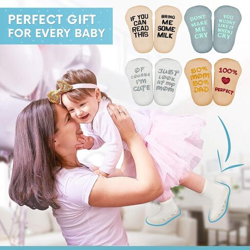 طقم جوارب أطفال SurBaby مع اقتباسات مضحكة (4 أزواج فريدة من نوعها) مجموعة هدايا حديثات للبنات والأولاد - 90% قطن، مضاد للانزلاق، أروع صندوق هدايا - هدايا لحديثي الولادة لمظهر جنس، آباء جديد in Saudi Arabia