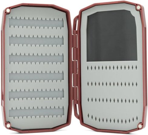 UMPQUA UPG صندوق الذبابة المصنوع من السيليكون لعطلة نهاية الأسبوع - خفيف الوزن ومتين ومتعدد الاستخدامات وذو سعة عالية وحافظة آمنة سريعة التحميل - منظم أدوات صيد الأسماك - صغير in Kuwait