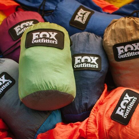 أرجوحة تخييم مزدوجة من Fox Outfitters Neolite - أرجوحة مظلات نايلون محمولة خفيفة الوزن لحقائب الظهر والسفر والشاطئ والفناء. تتضمن أشرطة الأرجوحة وحلقات تسلق الفولاذ (كاكي/أخضر زيتوني) in Kuwait