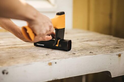 Fiskars Chopping Axe S X10 ، تتضمن حقيبة التخزين والحمل ، الطول: 44 سم ، طبقة غير لاصقة ، مقبض من الشفرة/الألياف الصلب عالي الجودة ، أسود/برتقالي ، 1015619 in Kuwait
