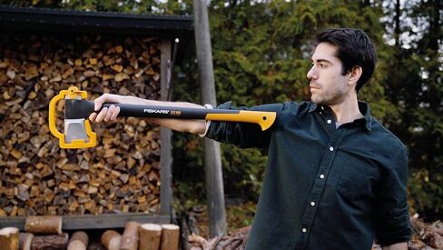 Fiskars Chopping Axe S X10 ، تتضمن حقيبة التخزين والحمل ، الطول: 44 سم ، طبقة غير لاصقة ، مقبض من الشفرة/الألياف الصلب عالي الجودة ، أسود/برتقالي ، 1015619 in Kuwait