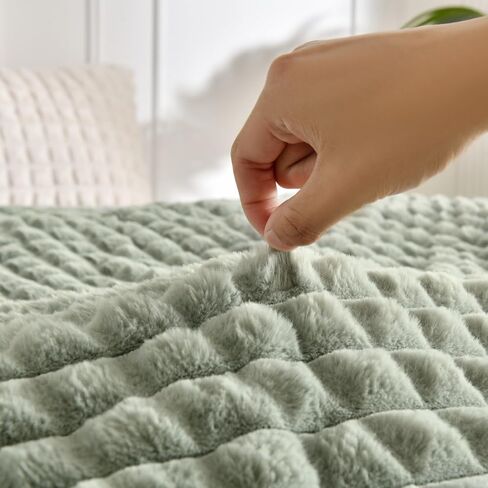 لحاف فرو صناعي وردي من ENJOHOS، طقم لحاف منفوش فائق النعومة، طقم لحاف مقاس كوين، طقم سرير شتوي دافئ غامض، طقم سرير فاخر من القطيفة 3 قطع (1 لحاف أشعث، 2 كيس وسادة) in Kuwait