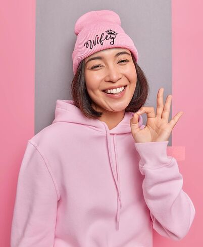 هدايا BETHEGIFT للزوجة - هدايا عيد الحب لها - قبعة صغيرة للزوجة in Kuwait