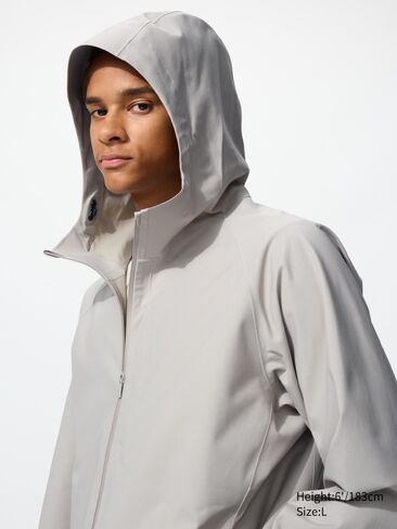 Uniqlo BLOCKTECH Parka in Saudi Arabia