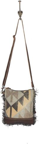 حقيبة Myra Bag من القماش والجلد - تصميم أزتيك باللون الأخضر والبني والأصفر مع سحاب وحزام قابل للتعديل in Kuwait