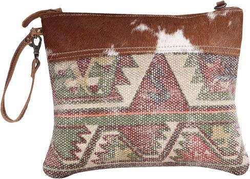 حقيبة Myra Bag من القماش والجلد - تصميم أزتيك باللون الأخضر والبني والأصفر مع سحاب وحزام قابل للتعديل in Kuwait