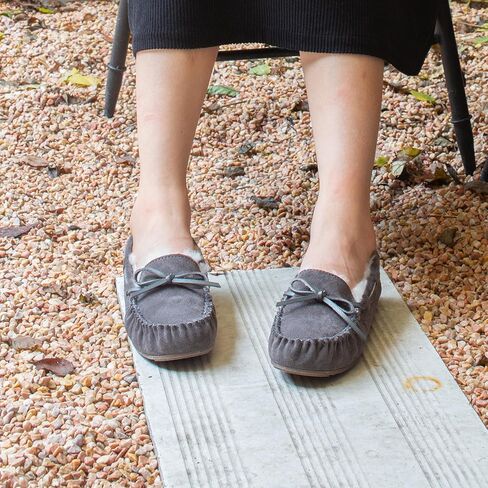 Parfeying Women's Sheepskin Moccasins Cow Suede Memory Foam Slippers Indoor Outdoor Shearling Winter Shoes in Kuwait