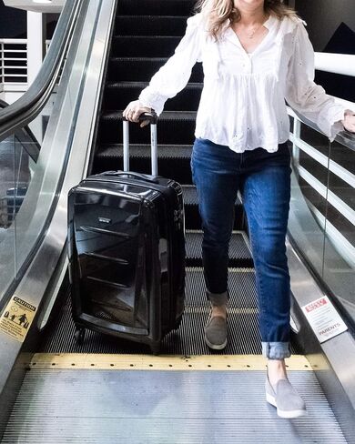 Samsonite Winfield 2 Hardside Expandable Luggage with Spinner Wheels in Saudi Arabia