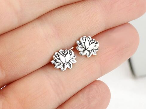 FashionJunkie4Life Sterling Silver Flower Stud أقراط مع ظهور الفراشة in Kuwait