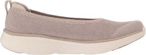 حذاء باليه مسطح من Skechers للنساء مصنوع من قماش خفيف الوزن in Saudi Arabia