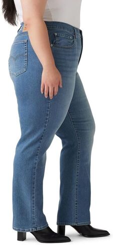Levi's Women's 724 High Rise Straight Jeans, (New) Medium Indigo Worn in, 29 Regular in Saudi Arabia