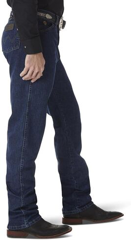 Wrangler Men's George Strait Cowboy Cut Original Fit Jean, Greyed Denim, 35W x 30L in Saudi Arabia