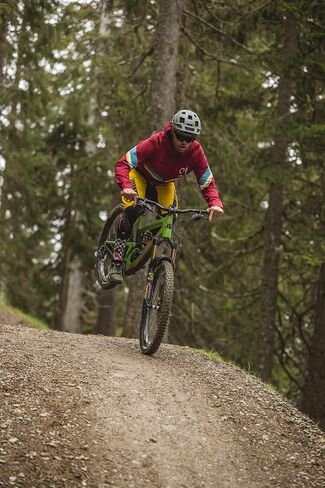 سترة مطر واقية للرجال للأنشطة الخارجية ومغامرات ركوب الدراجات - طاردة للماء ومصنوعة من البوليستر المعاد تدويره in Kuwait