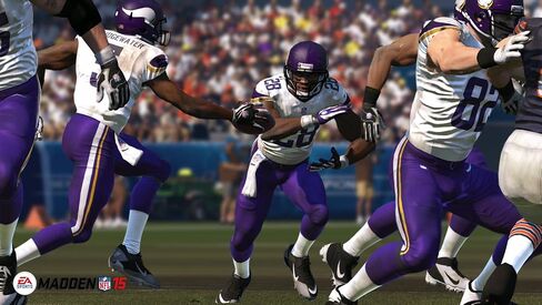 Madden NFL 15: Ultimate Edition - Xbox One (Renewed) in Saudi Arabia