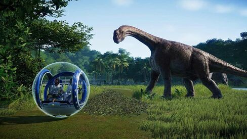 Jurassic World Evolution PS4 (Renewed) (EU Version) in Saudi Arabia