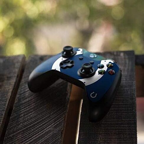 ملصق Skinit المخصص للألعاب متوافق مع وحدة تحكم Xbox One - تصميم شعار كبير مرخص رسميًا من NFL Indianapolis Colts in Kuwait
