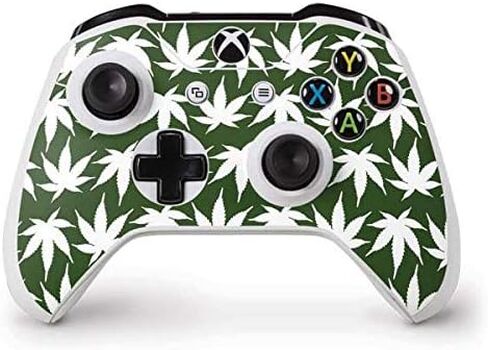 غلاف Skinit المخصص للألعاب متوافق مع وحدة تحكم Xbox One S - تصميم بنمط أوراق الماريجوانا باللون الأبيض المصمم في الأصل in Kuwait