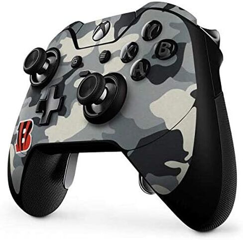 ملصق Skinit المخصص للألعاب متوافق مع وحدة تحكم Xbox One Elite - تصميم مموه مرخص رسميًا من NFL Cincinnati Bengals in Kuwait