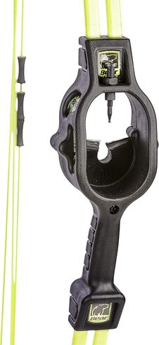 مجموعة القوس الشبابي من Bear Archery Spark، يوصى بها للأعمار من 5 إلى 10 سنوات، يمكن استخدامها بكلتا اليدين، وتتضمن سهمين، وواقي للذراع، وجعبة in Kuwait