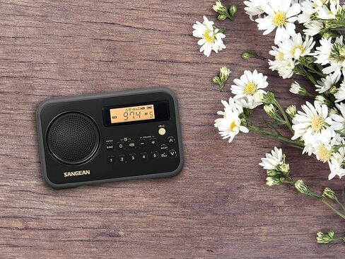Sangean SG-104 AM/FM ساعة راديو رقمي محمول (متجدد) in Kuwait