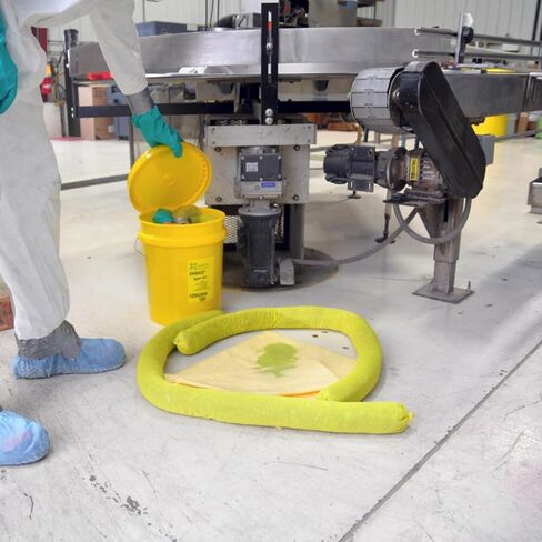 ESP SK-U5 16 Piece 5 Gallons Universal Absorbent Spill Kit, 5 Gallons Oil and 4 Gallons Water Absorbency, Gray in Saudi Arabia