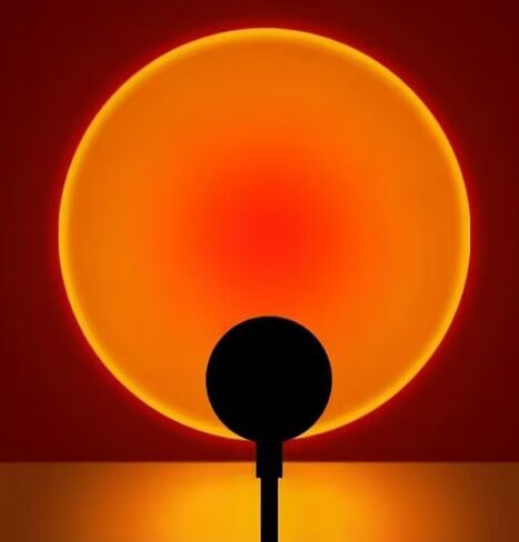 مصباح بروجيكتور RGB Sunset مع تأثير السديم - إضاءة محيطة تعمل بمنفذ USB لديكور غرفة النوم وتحسين الحالة المزاجية in Saudi Arabia