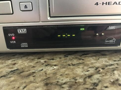 Sanyo DVW6100 TVGuardian DVD player with Built-in 4-HEAD Hi-Fi TV Guardian VCR recorder (Renewed) in Saudi Arabia