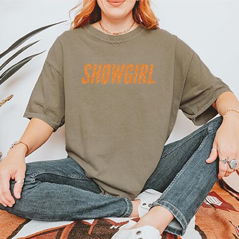 تي شيرت Showgirl Orange Glitter للجنسين، ناعم عتيق، مصبوغ بالملابس، مقاس مريح in Saudi Arabia