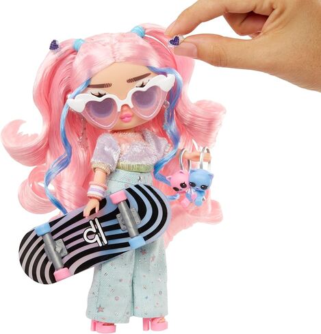LOL Surprise Tweens Fashion Doll Flora Moon with 10+ Surprises and Fabulous Accessories – Great Gift for Kids Ages 4+ in Saudi Arabia
