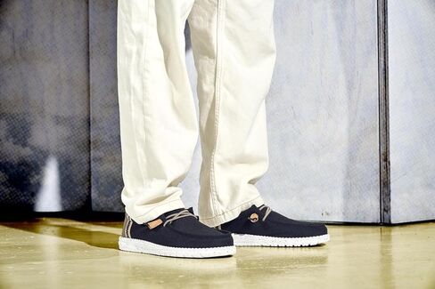 Heydude Wally Craft Linen Black/Walnut Size 9 ، أحذية الرجال ، المتسكعون للرجال ، مريح وخفيف الوزن in Kuwait