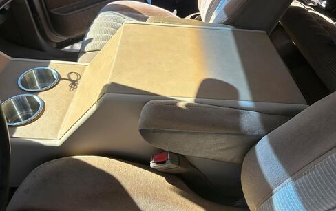 Custom Made Center Console Compatible with 88-94 Chevy gmc OBS Trucks Extend cab or Single cab with Separate Seats in Saudi Arabia