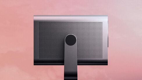 جهاز عرض Leica Cine Play 1 الذكي المحمول - جهاز عرض ثلاثي RGB Laser 4k فائق الوضوح مع واي فاي وبلوتوث - إعداد التوصيل والتشغيل، صوت Dolby - 3,000 لومن (CINE-PLAY-STAND) in Saudi Arabia