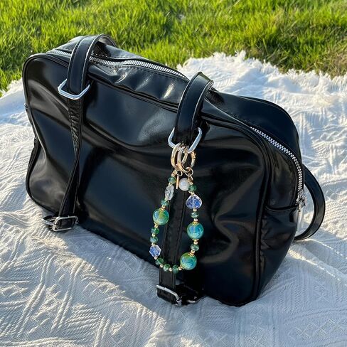 حبل مطرز بالخرز على شكل قلب مع لؤلؤ قزحي الألوان، هدية نسائية لجراب الهاتف، والحقيبة، والمحفظة in Kuwait