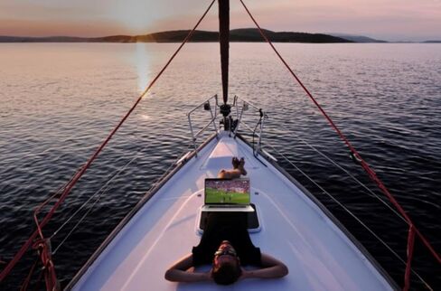 Starlink Mini – Portable Satellite Internet for Boats, RVs, Camping, Off-Grid Adventures - Marine & Land Mobility - Region Free in Saudi Arabia