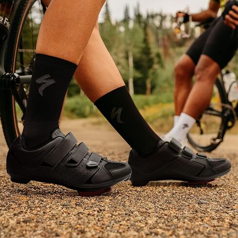 أحذية ركوب الدراجات Peloton للرجال - 2 و 3 Bolt Look Delta Cleat Spin Bike Shoes - متوافقة مع مقاطع SPD - مثالية لركوب الدراجات الداخلية والخارجية في الهواء الطلق in Kuwait