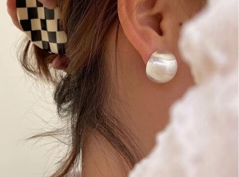 Stud Earrings for Women Half-ball Mattle Gold Sliver Studs Gold Brushed Button Earrings for Women Fashion Vintage Stud Earrings for Party in Saudi Arabia
