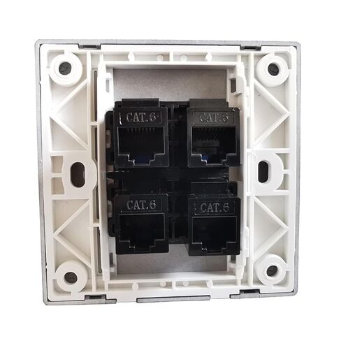 لوحة مقبس توسيع سوداء ذات 4 منافذ CAT6 RJ45 أنثى مقاس 86 × 86 مم in Kuwait