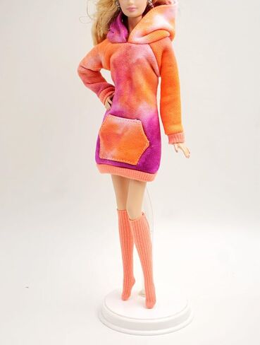 [فستان مصنوع يدويًا يناسب الدمية العادية والمتعرجة مقاس 12 بوصة] فستان بغطاء للرأس ملون برتقالي أرجواني من Cora Gu / ملابس كاجوال مع جورب مناسب لدمية عصرية مقاس 12 بوصة [الدمية غير متضمنة] in Kuwait