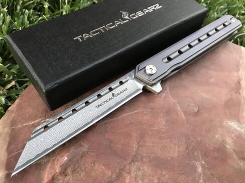 سكين جيب دمشقي من TACTICAL GEARZ، Onyx XT، مقبض تيتانيوم Tc4، 67 شفرة دمشقية متعددة الطبقات وVG10 Core (حزمة الوحش البلاتينية XT) in Kuwait