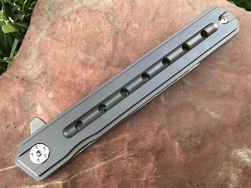 سكين جيب دمشقي من TACTICAL GEARZ، Onyx XT، مقبض تيتانيوم Tc4، 67 شفرة دمشقية متعددة الطبقات وVG10 Core (حزمة الوحش البلاتينية XT) in Kuwait