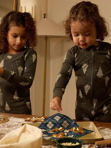 Modern Moments by Gerber unisex-baby Holiday Tight Fitting Footless Pajamas in Saudi Arabia