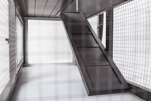 New Age Pet ECOFLEX® Columbia قفص أرنب سهل التنظيف باللون الرمادي in Kuwait