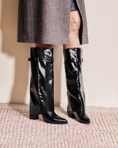 أحذية طويلة للركبة للسيدات من NEWBELLA - أحذية بنطال من جلد البولي يوريثان اللامع، أحذية بكعب عريض بمقدمة مدببة عصرية للملابس in Kuwait