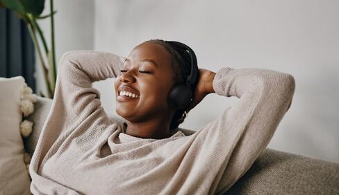 Philips H2209 Wireless Headphones,On-Ear Bluetooth Headphones, Dynamic Bass, Sound Signature,Clear Call,25H Battery Life,Fast Charging,Soft Ear Cups,Bluetooth 5.4,Compact Design,Light,Matte Black in Saudi Arabia