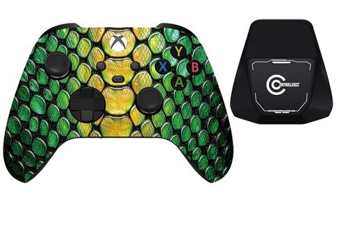 حزمة وحدة التحكم ووحدة التحكم المخصصة - تتضمن وحدة تحكم لاسلكية مخصصة لأجهزة Xbox Series X/S وXbox One والكمبيوتر الشخصي وحامل وحدة التحكم in Kuwait