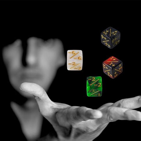 48 قطعة من النرد MTG عدادات النرد الرمزي، Magic The Gathering Glitter Sparkle Dice، Loyalty Dice Starry Marble D6 مكعب النرد متوافق مع CCG، MTG، ملحقات ألعاب البطاقات (أسود وأبيض) in Kuwait