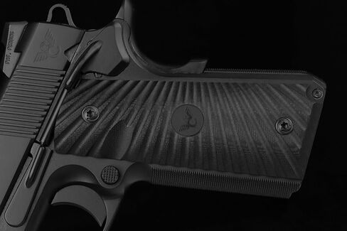 4 ea Black Gyre 1911 Grip Screws, 4 ea O Rings | for Full Size or Slim Grip bushings | 3/16" min Grip Thickness | US Made for Colt and Clones | Look at Photos of Screws with Grips/Guns in Kuwait
