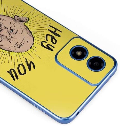 ملصق هاتف Skinit متوافق مع Moto G Play 4G - مرخص رسميًا من Warner Bros The Goonies (1985) تصميم Hey You Guys in Saudi Arabia