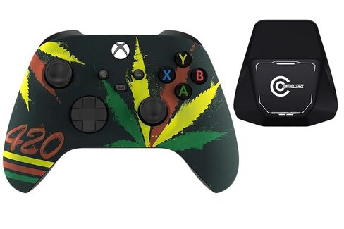 حزمة وحدة التحكم ووحدة التحكم المخصصة - تتضمن وحدة تحكم لاسلكية مخصصة لأجهزة Xbox Series X/S وXbox One والكمبيوتر الشخصي وحامل وحدة التحكم in Kuwait